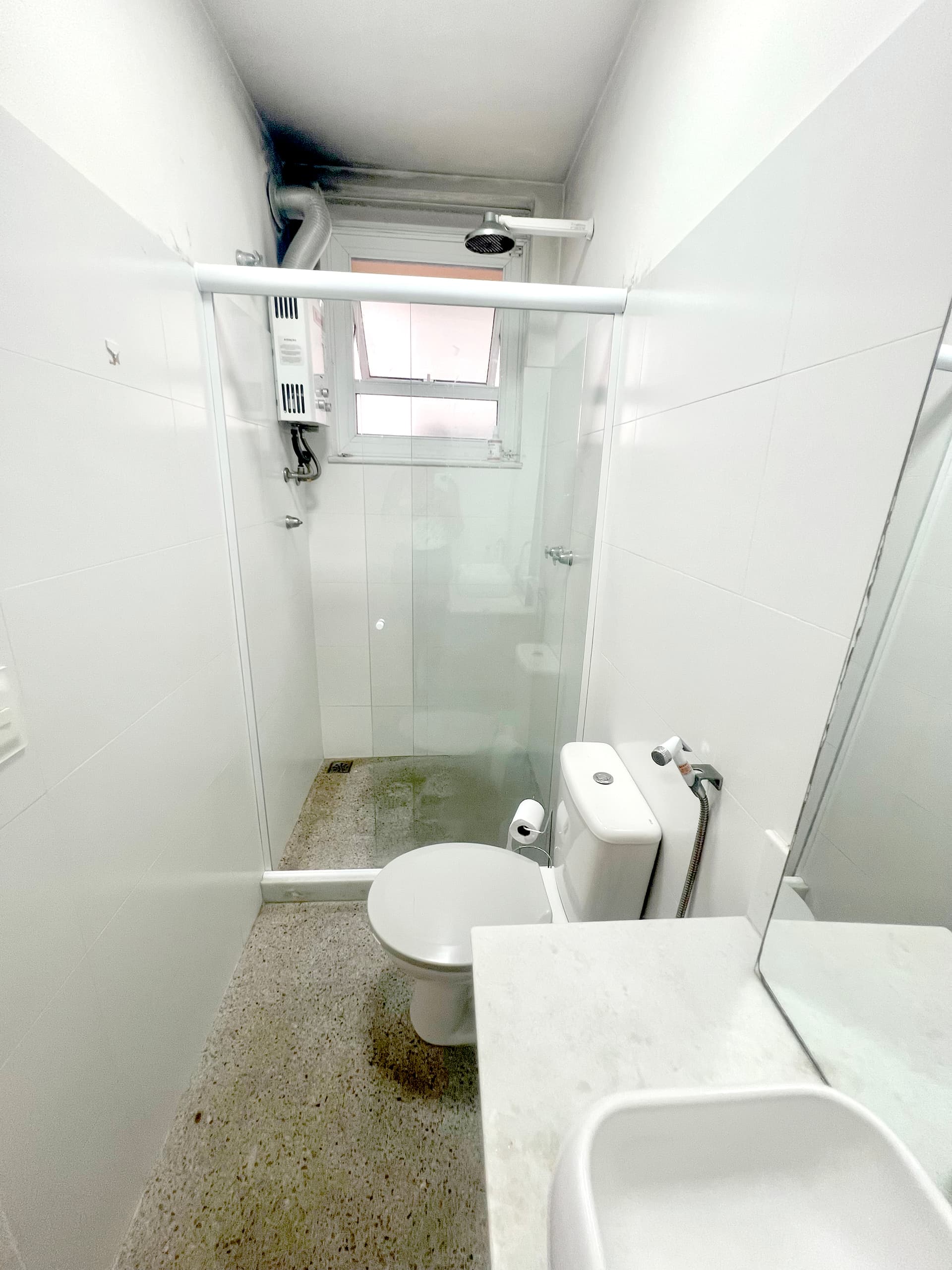 Suíte praiana em apê compartilhado no Arpoador! - 5