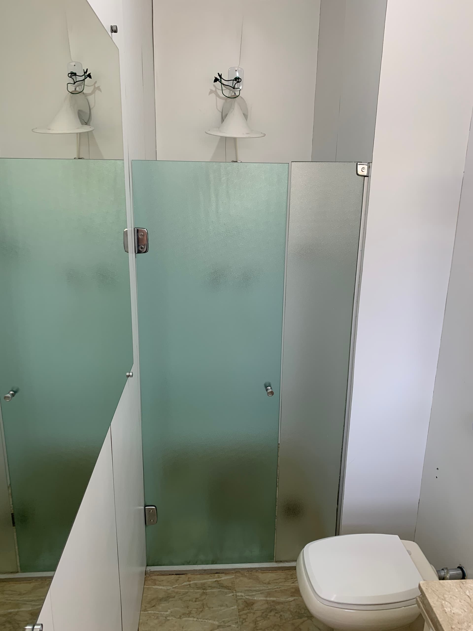 SUÍTE GRANDE SOMENTE PARA MOÇAS - SAVASSI 🌳 - 7