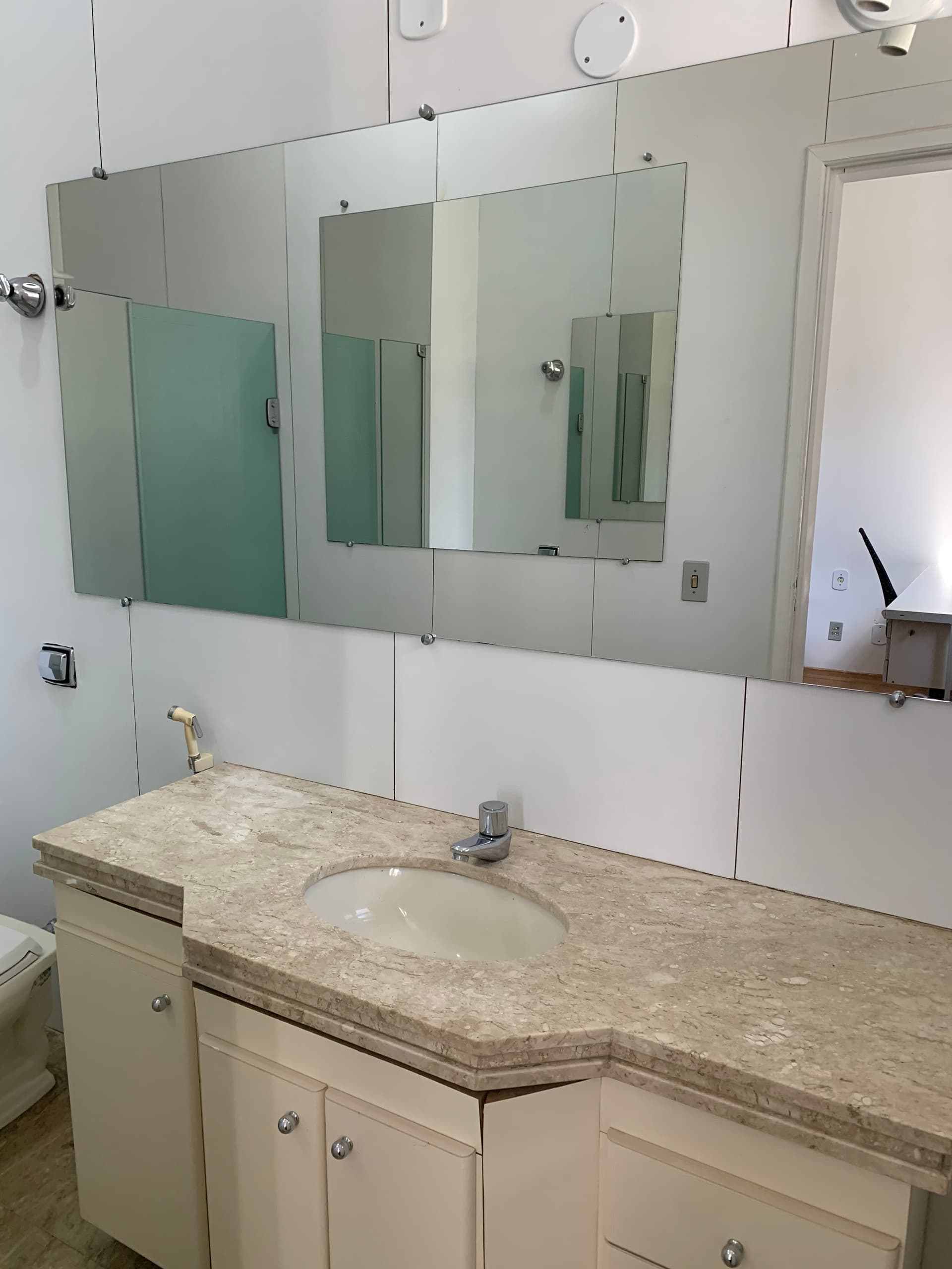 SUÍTE GRANDE SOMENTE PARA MOÇAS - SAVASSI 🌳 - 8