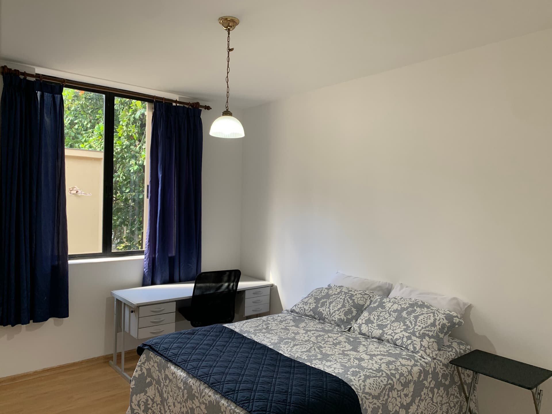 SUÍTE GRANDE SOMENTE PARA MOÇAS - SAVASSI 🌳 - 10