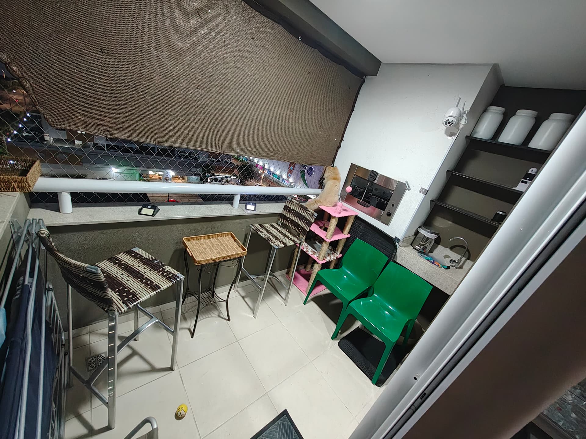 Amplo quarto mobiliado - andar alto - frente shopping - 6